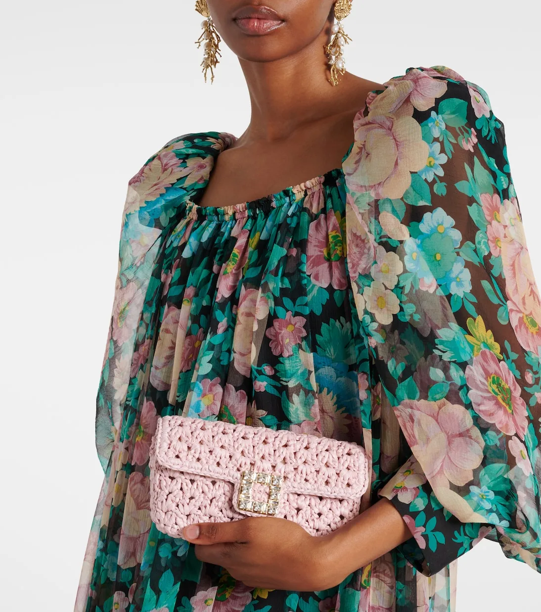 Roger Vivier Jeu de Fille Embellished Pink Raffia Clutch