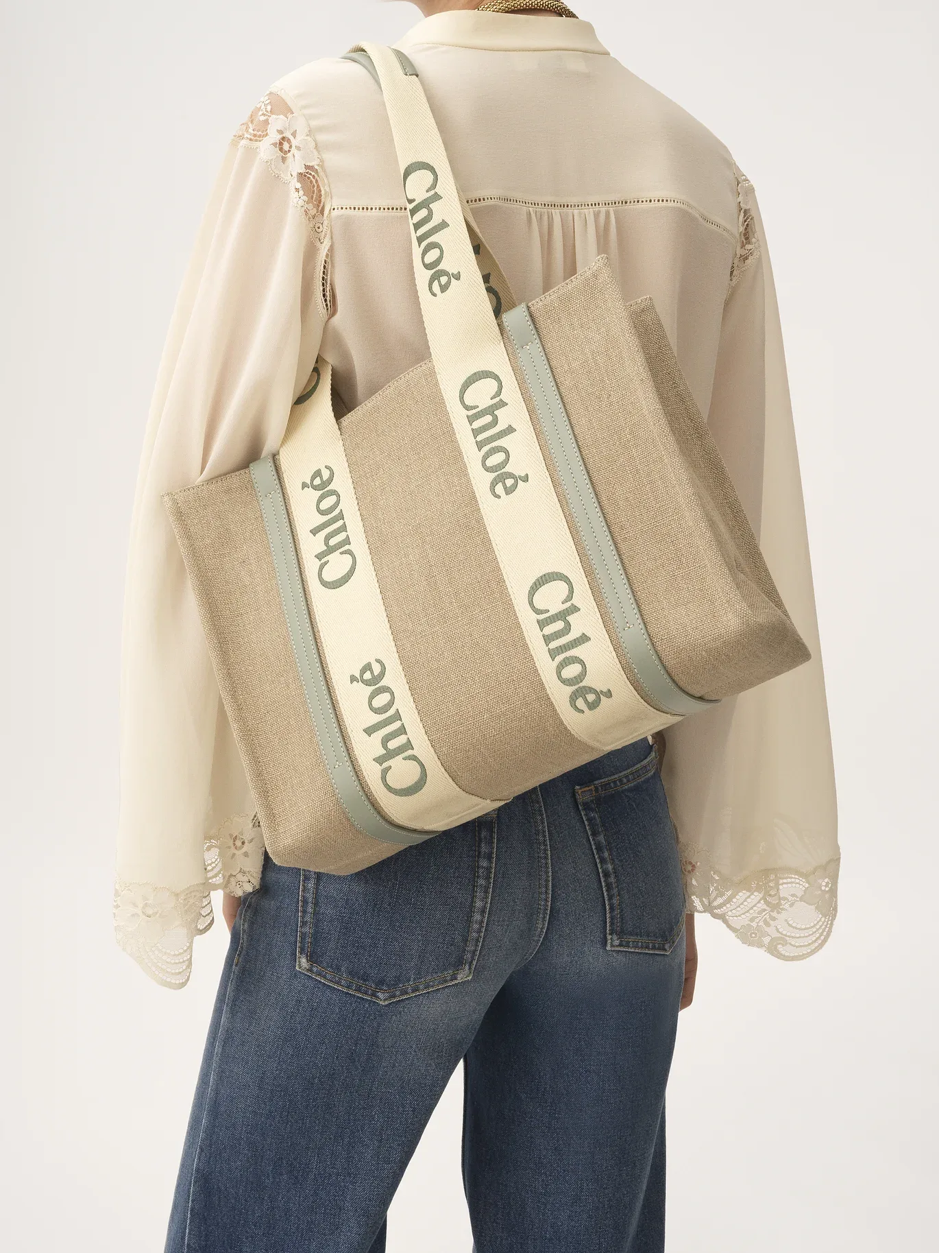 Chloé Woody Medium Bluish Green Linen Tote