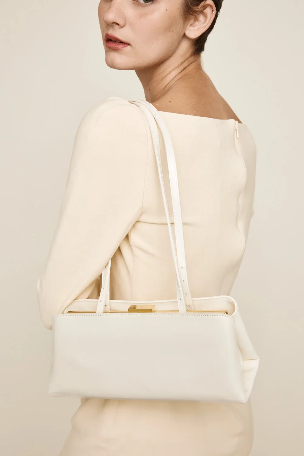 Verafied Éclair East West Gold Ivory Leather Shoulder Bag