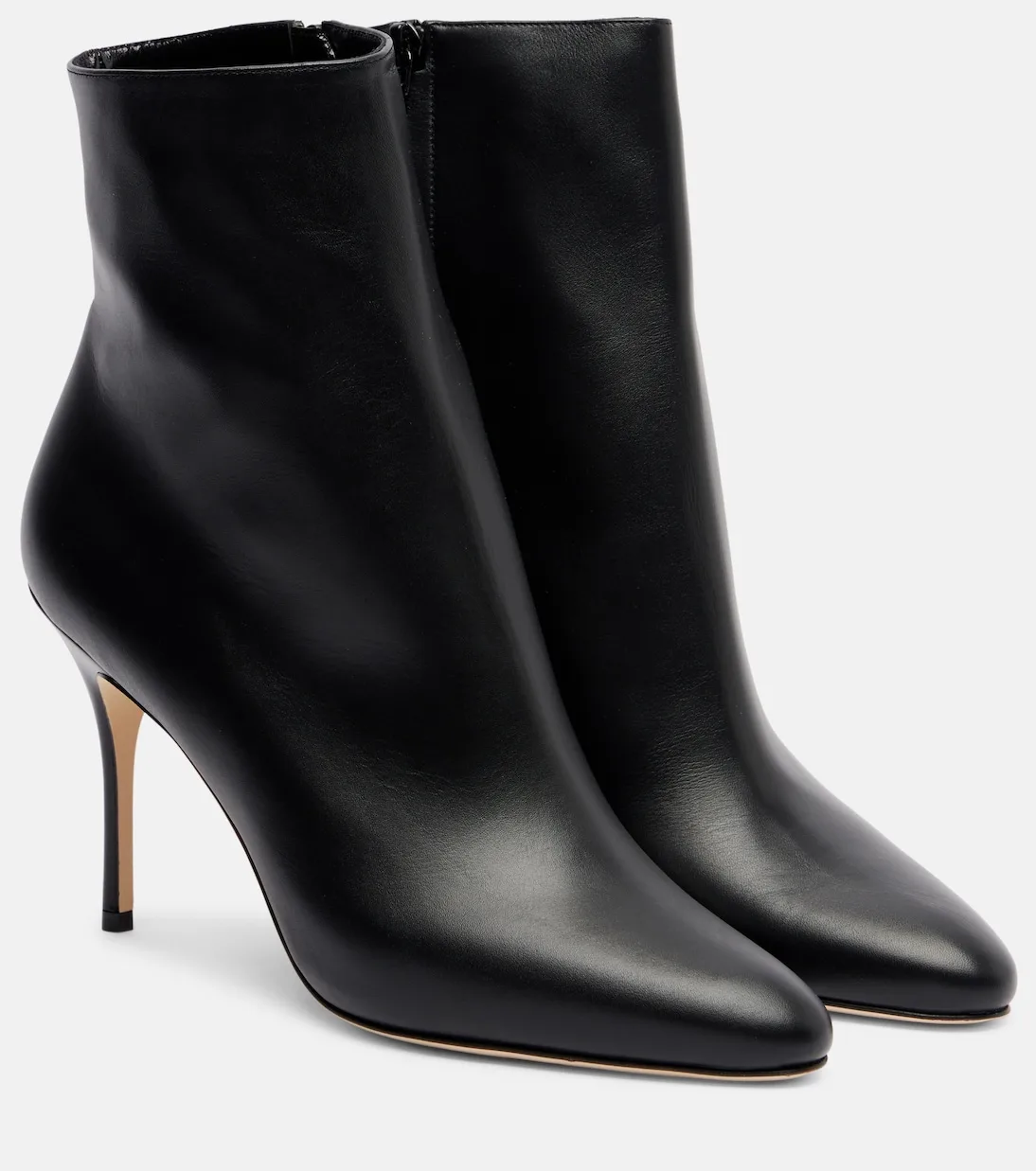 Manolo Blahnik Insopo Black Leather Ankle Boots